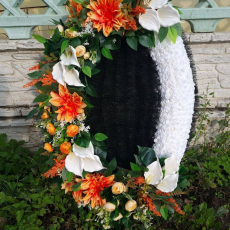 Брендовый венок 115 см - Форма памяти - г. Екатеринбург